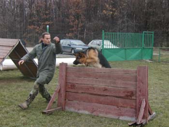 Unique Sherak - Hostivař 11/2004